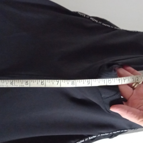 Move workout capris - Picture 6 of 10